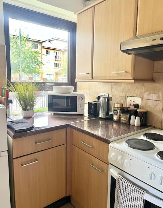 Gorgeous Flat 10 Min Walk To Stadium Free Parking London Eksteriør bilde