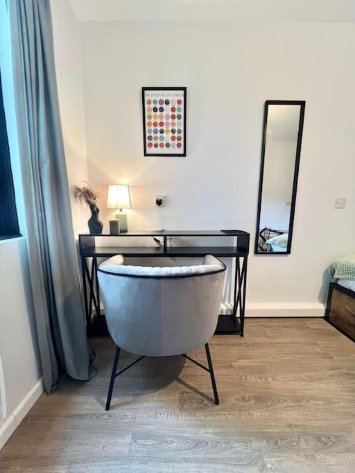Gorgeous Flat 10 Min Walk To Stadium Free Parking London Eksteriør bilde