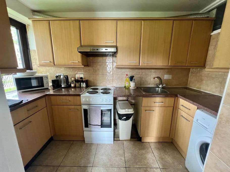 Gorgeous Flat 10 Min Walk To Stadium Free Parking London Eksteriør bilde