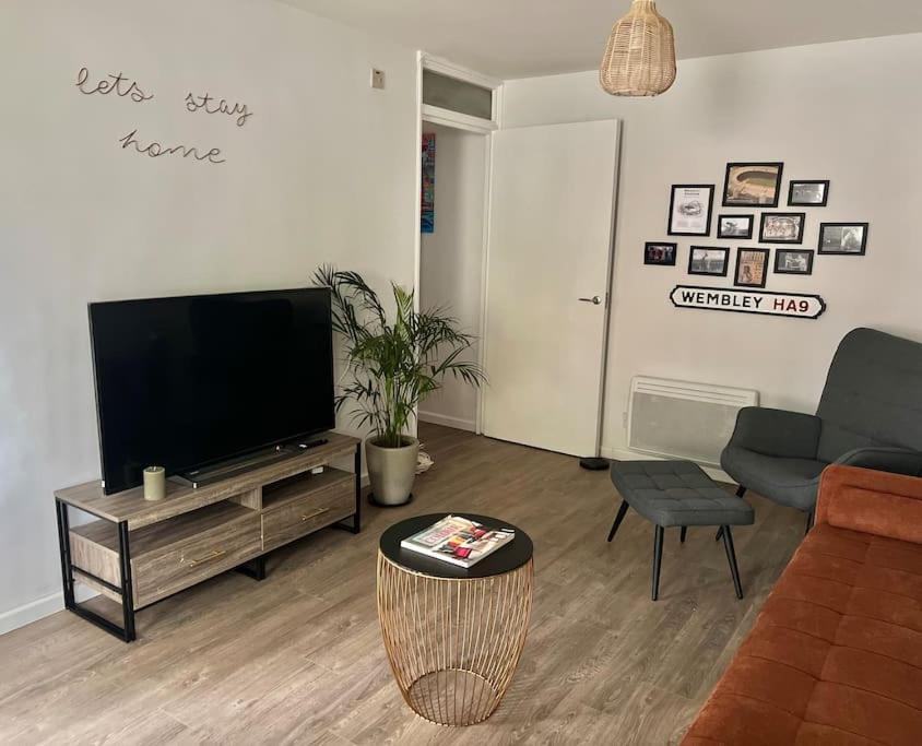 Gorgeous Flat 10 Min Walk To Stadium Free Parking London Eksteriør bilde
